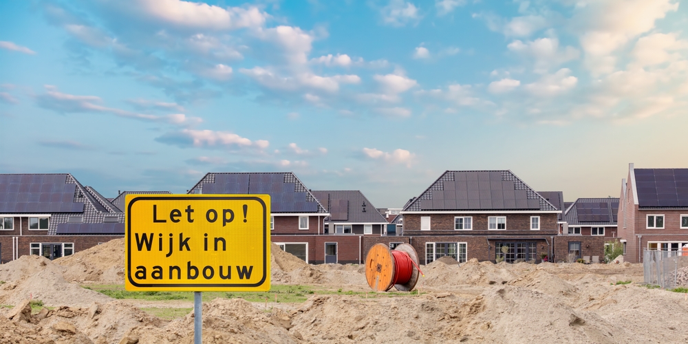 Renovlies voor nieuwbouw in Zwolle. Krijg 10% korting op het behangen en sauzen van wanden.